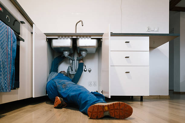 Professional Leak Detection technician working in West Lebanon, IN